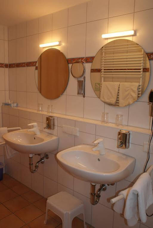 Autenrieder Brauereigasthof Отель Ихенхаузен